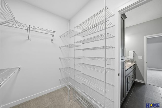 8121 Kallum Drive, Lincoln, NE 68516