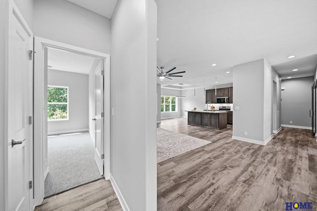 8121 Kallum Drive, Lincoln, NE 68516