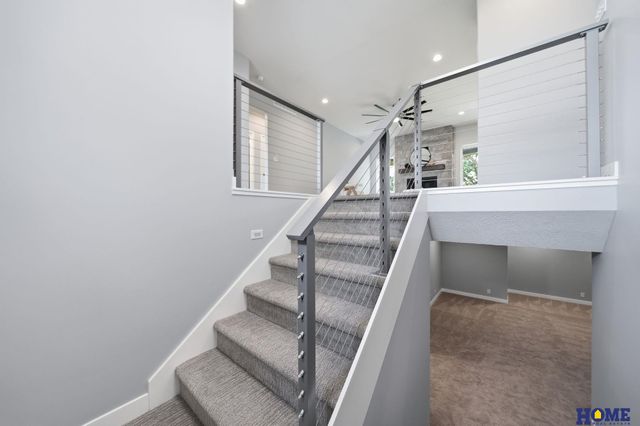 8121 Kallum Drive, Lincoln, NE 68516