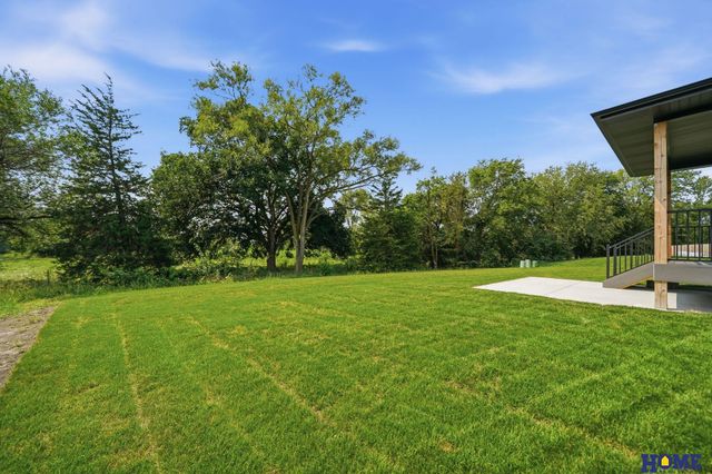 8121 Kallum Drive, Lincoln, NE 68516