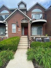 119 W Oakbrook Drive, Ann Arbor, MI 48103