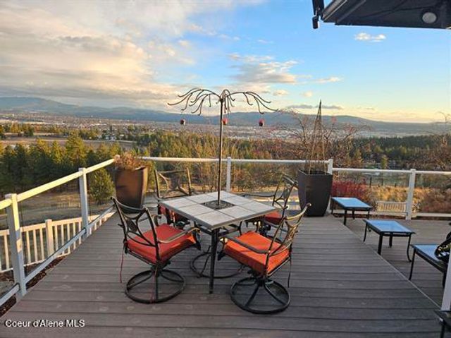 6011 E JOSEPH LN, Spokane, WA 99217