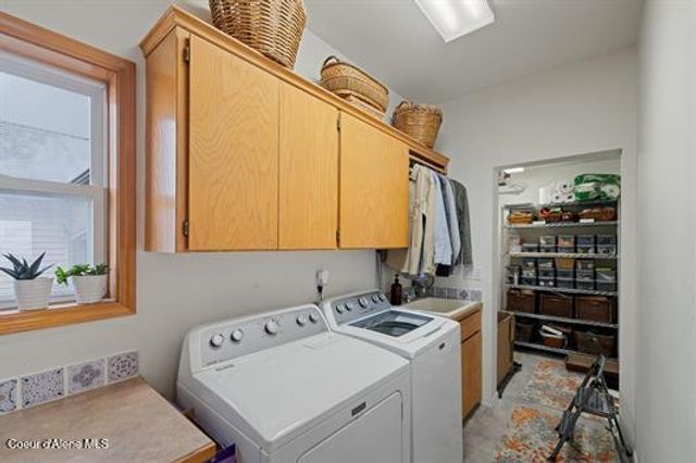 6011 E JOSEPH LN, Spokane, WA 99217