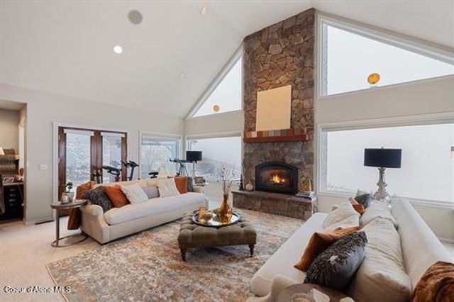 6011 E JOSEPH LN, Spokane, WA 99217