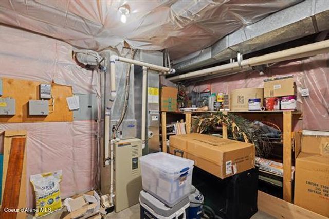 6011 E JOSEPH LN, Spokane, WA 99217