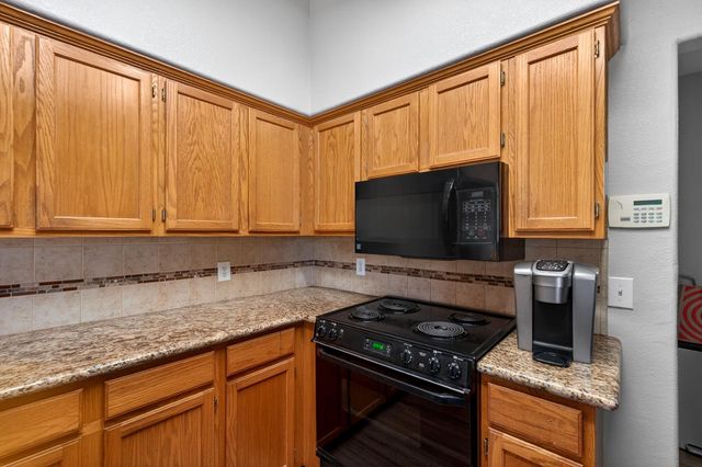 1668 Bedford Avenue, Clovis, CA 93611