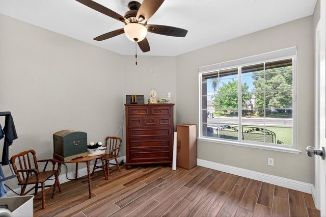 1668 Bedford Avenue, Clovis, CA 93611