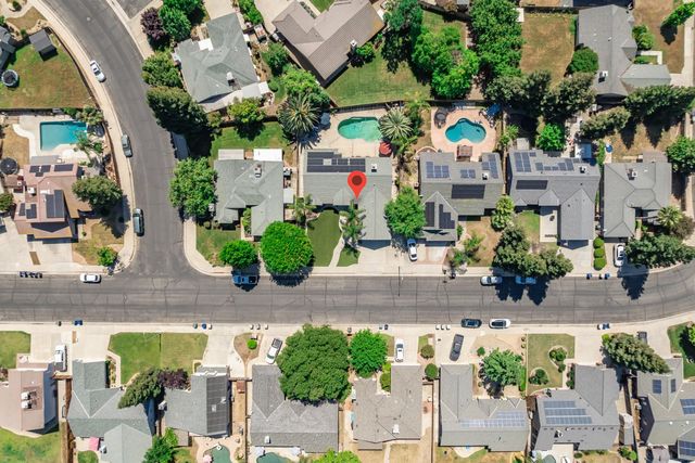 1668 Bedford Avenue, Clovis, CA 93611