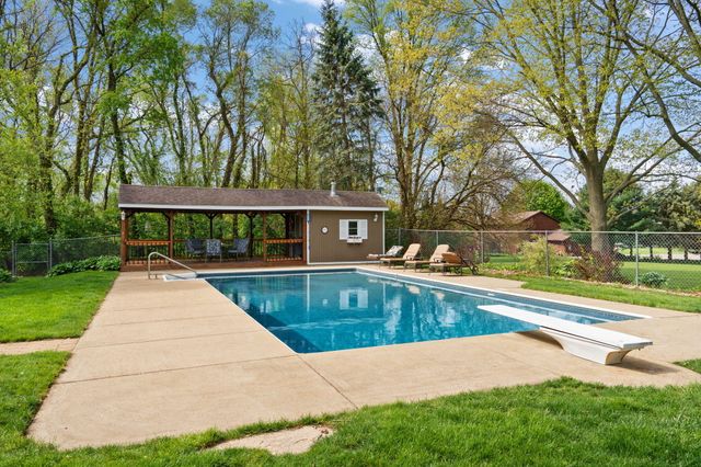1344 W Gentry Court, La Porte, IN 46350