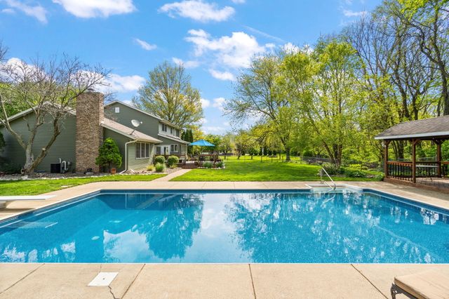 1344 W Gentry Court, La Porte, IN 46350