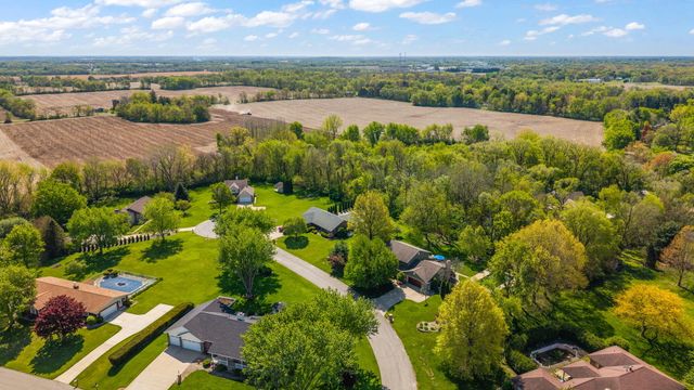 1344 W Gentry Court, La Porte, IN 46350