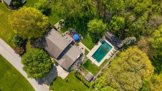 1344 W Gentry Court, La Porte, IN 46350