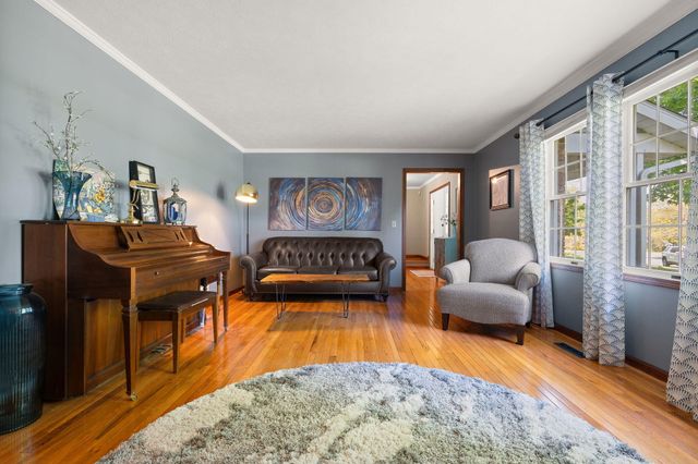 1344 W Gentry Court, La Porte, IN 46350