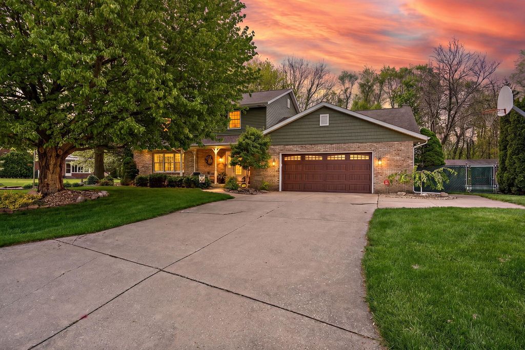 1344 W Gentry Court, La Porte, IN 46350