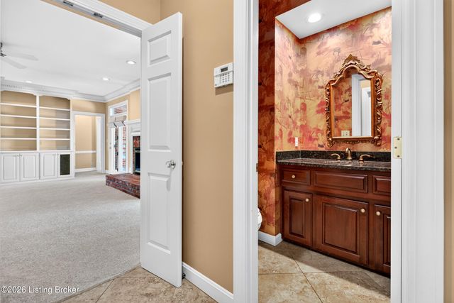 7505 Deer View Ct, Louisville, KY 40241