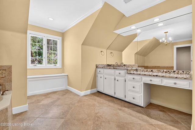 7505 Deer View Ct, Louisville, KY 40241