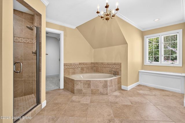 7505 Deer View Ct, Louisville, KY 40241