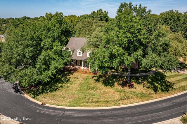 7505 Deer View Ct, Louisville, KY 40241