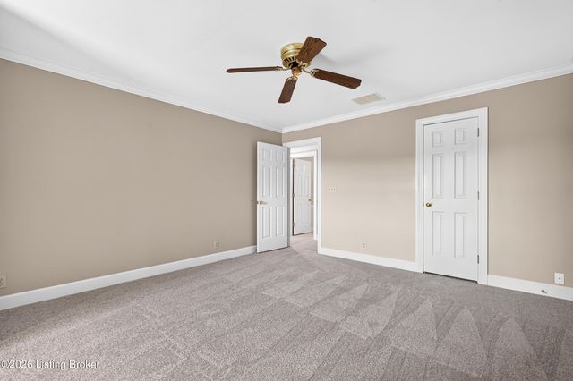 7505 Deer View Ct, Louisville, KY 40241
