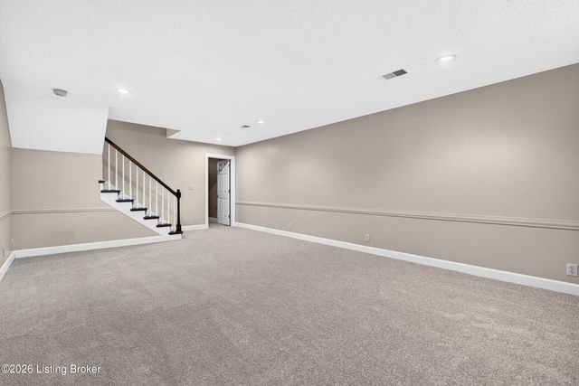 7505 Deer View Ct, Louisville, KY 40241