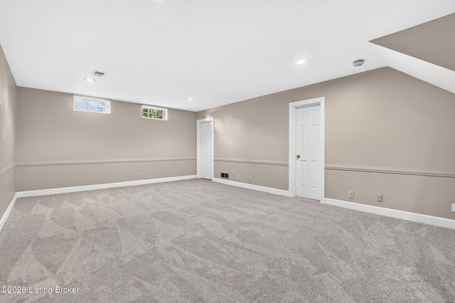 7505 Deer View Ct, Louisville, KY 40241