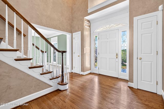 7505 Deer View Ct, Louisville, KY 40241