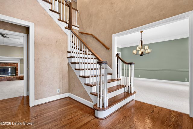 7505 Deer View Ct, Louisville, KY 40241