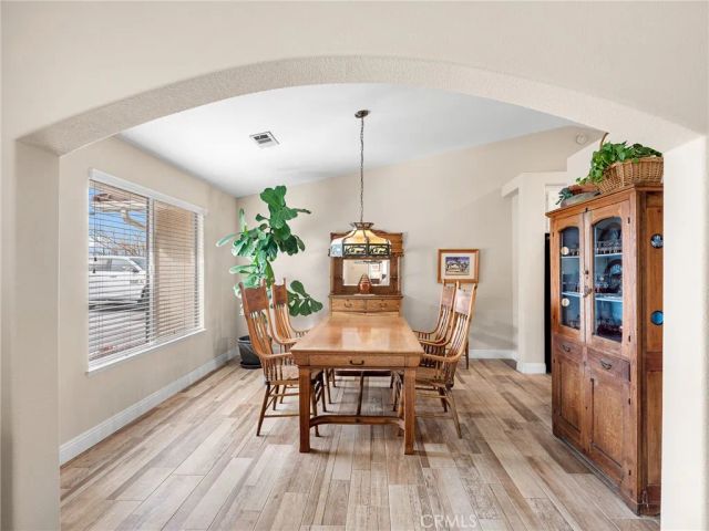 19544 Oneida, Apple Valley, CA 92307