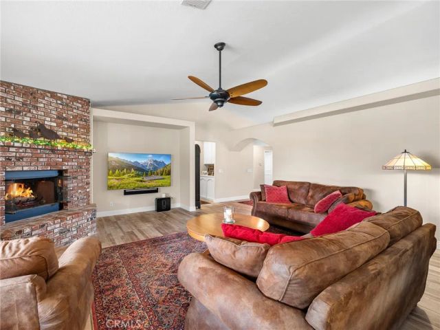 19544 Oneida, Apple Valley, CA 92307
