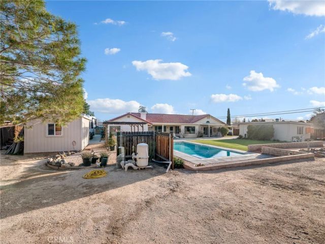 19544 Oneida, Apple Valley, CA 92307