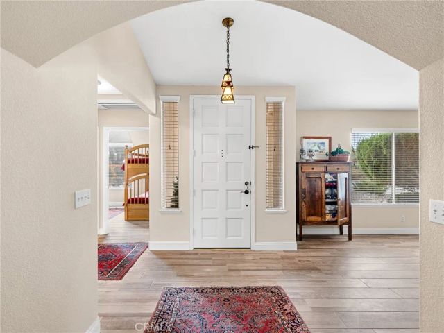 19544 Oneida, Apple Valley, CA 92307