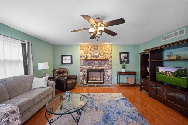22119 W Bittersweet Lane, Curtice, OH 43412