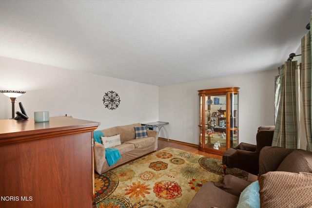 22119 W Bittersweet Lane, Curtice, OH 43412
