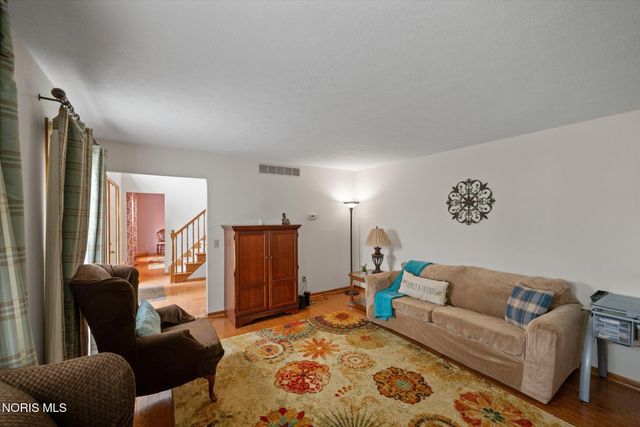 22119 W Bittersweet Lane, Curtice, OH 43412