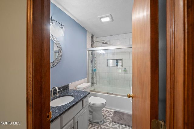 22119 W Bittersweet Lane, Curtice, OH 43412