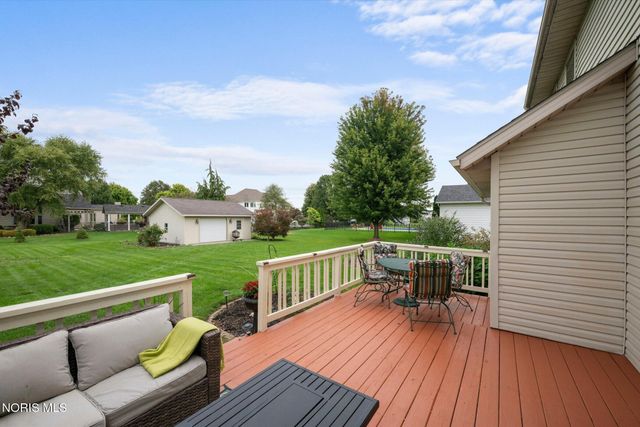 22119 W Bittersweet Lane, Curtice, OH 43412