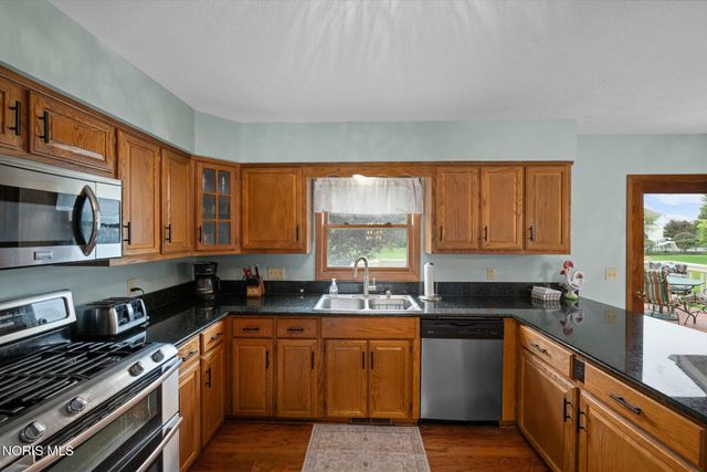 22119 W Bittersweet Lane, Curtice, OH 43412