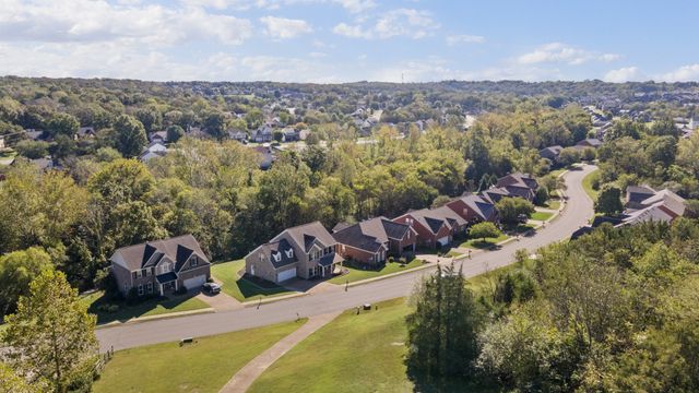 201 Cobblestone Lndg, Mount Juliet, TN 37122