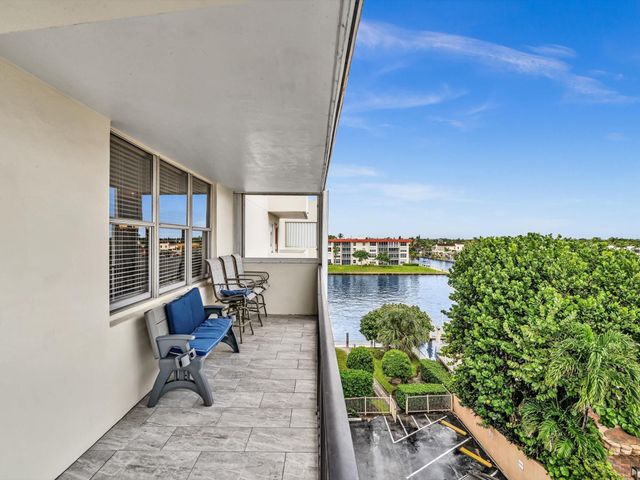 1150 Hillsboro Mile 402, Hillsboro Beach, FL 33062