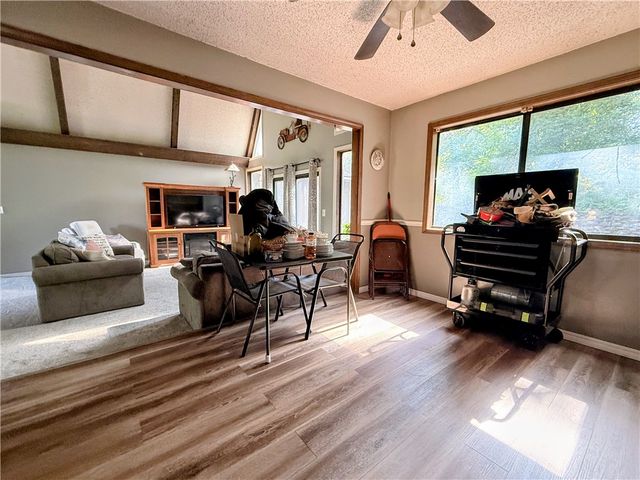 21470 Oak Park Lane, Siloam Springs, AR 72761