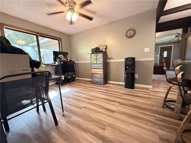 21470 Oak Park Lane, Siloam Springs, AR 72761