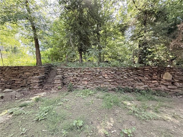 21470 Oak Park Lane, Siloam Springs, AR 72761