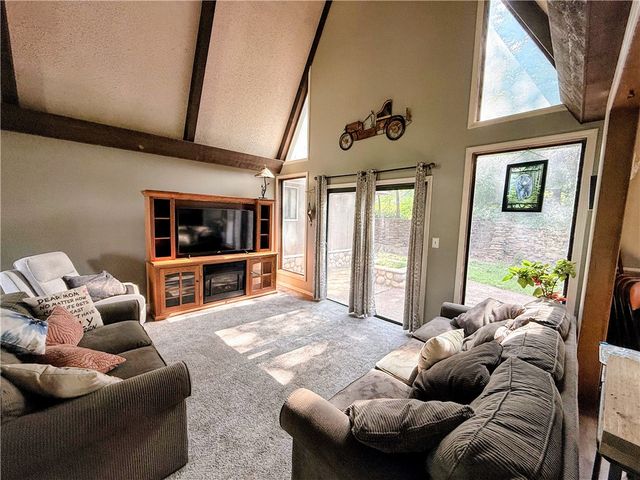 21470 Oak Park Lane, Siloam Springs, AR 72761