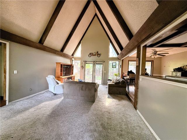 21470 Oak Park Lane, Siloam Springs, AR 72761