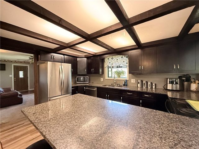 21470 Oak Park Lane, Siloam Springs, AR 72761