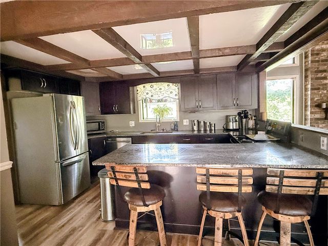21470 Oak Park Lane, Siloam Springs, AR 72761