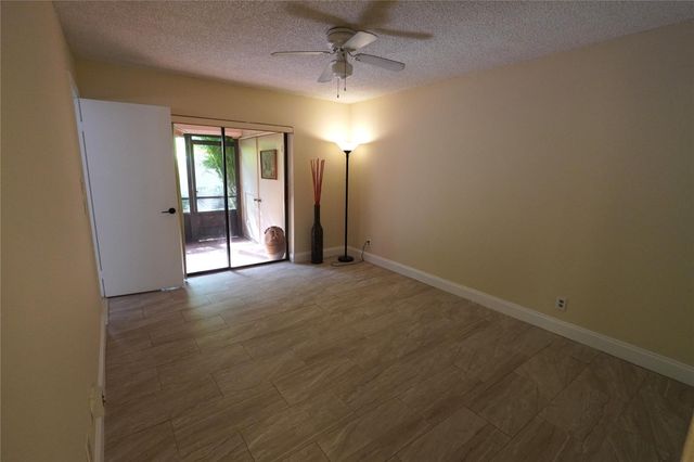 11521 NW 10th St, Hollywood, FL 33026