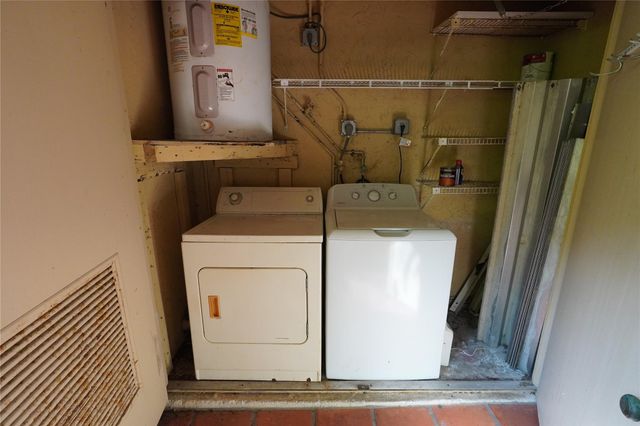 11521 NW 10th St, Hollywood, FL 33026