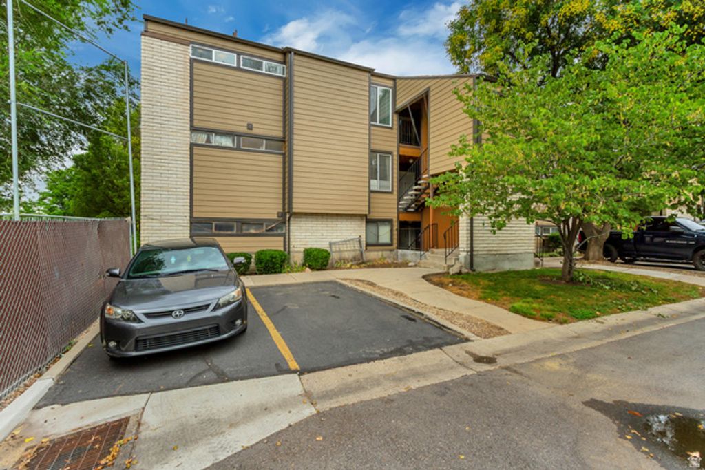 2438 S ELIZABETH ST #5, Salt Lake City, UT 84106 — exterior