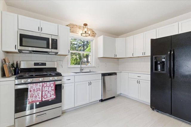 1614 S 22nd STREET, Sheboygan, WI 53081